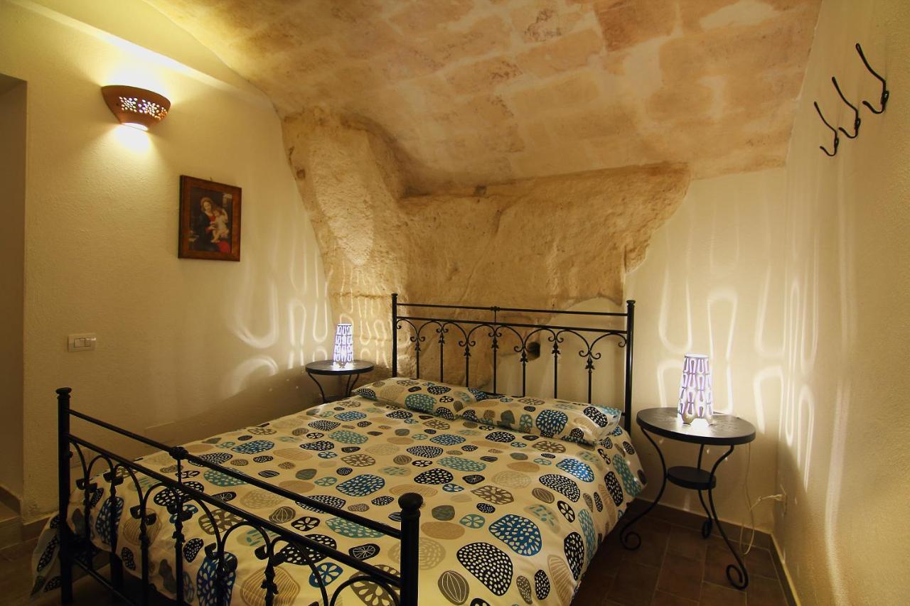 Ostello Dei Sassi - Rooms And Beds ماتيرا المظهر الخارجي الصورة