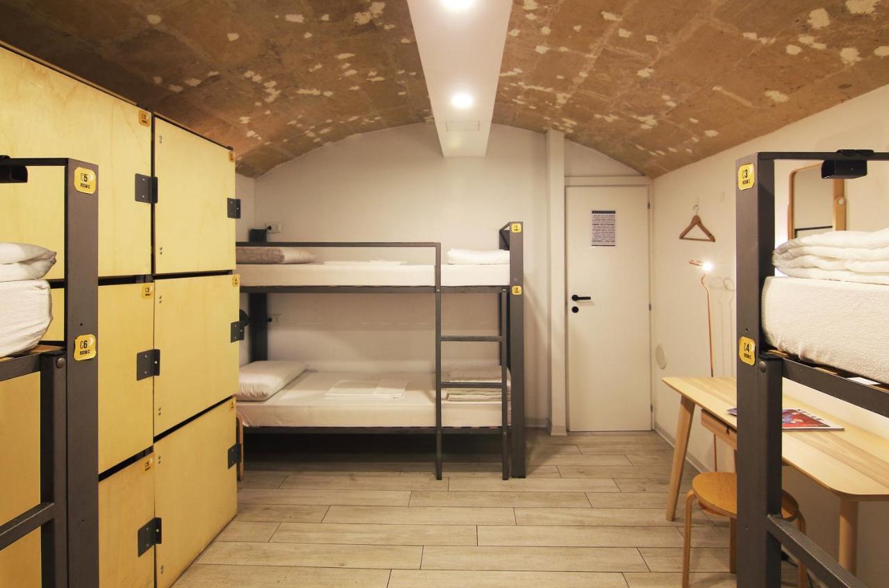 Ostello Dei Sassi - Rooms And Beds ماتيرا المظهر الخارجي الصورة